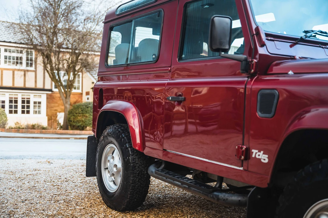 2001 Land Rover Defender 90 - Image 25 of 31
