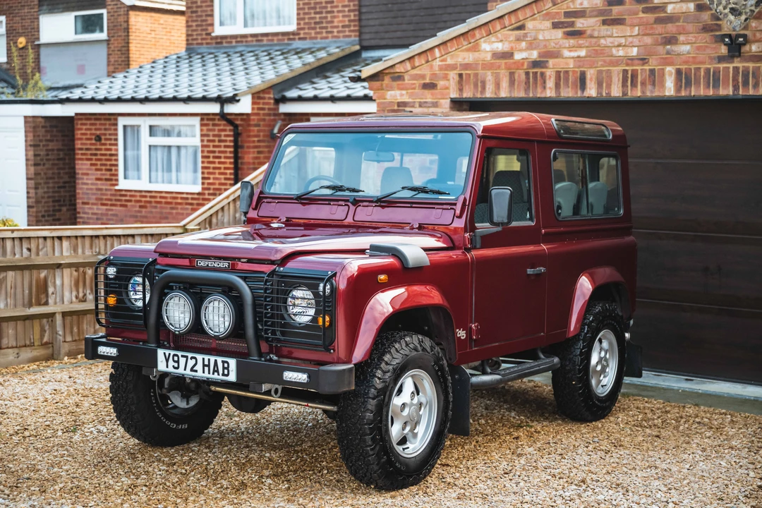 2001 Land Rover Defender 90 - Image 9 of 31