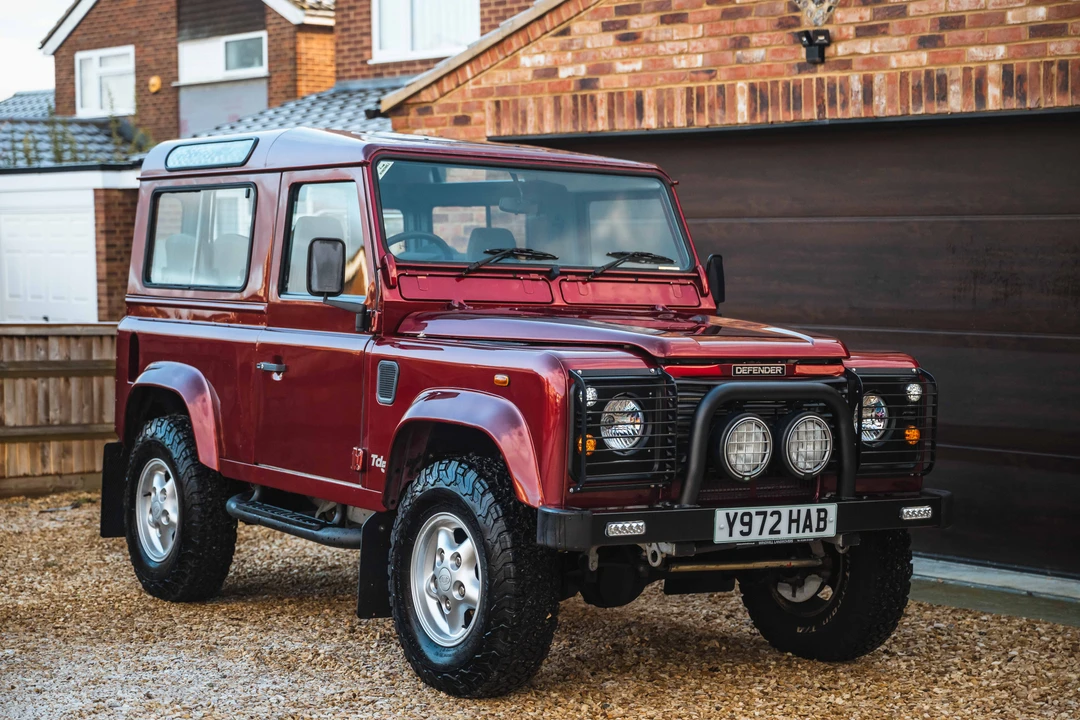 2001 Land Rover Defender 90 - Image 11 of 31