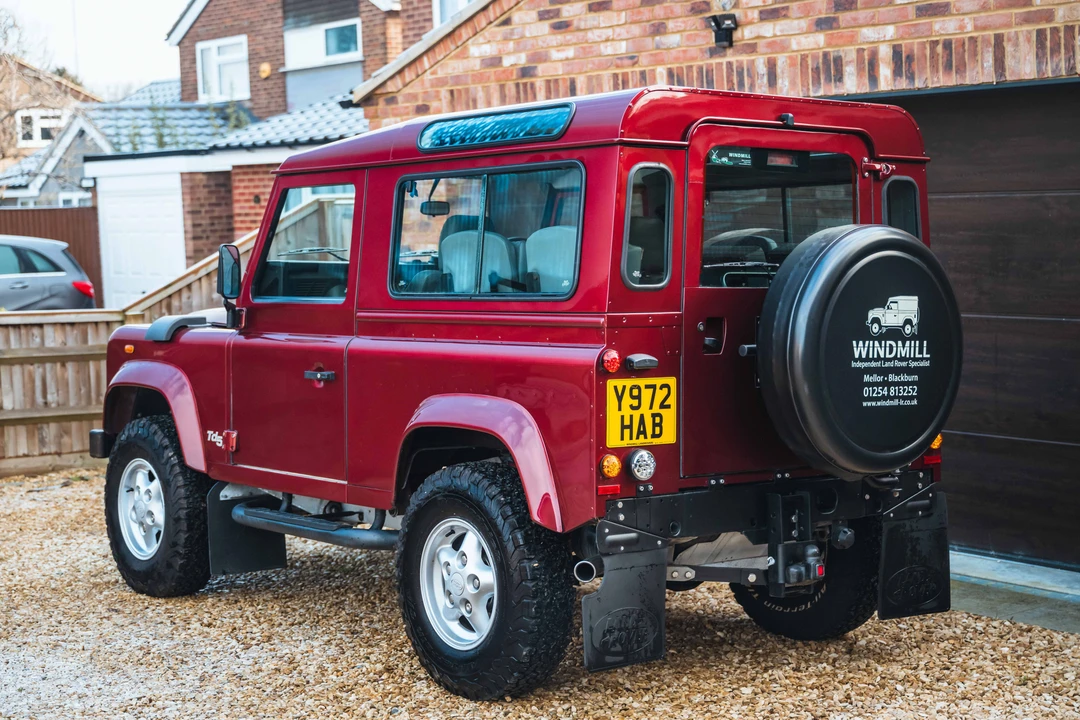 2001 Land Rover Defender 90 - Image 7 of 31