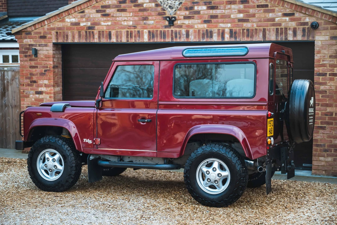 2001 Land Rover Defender 90 - Image 12 of 31