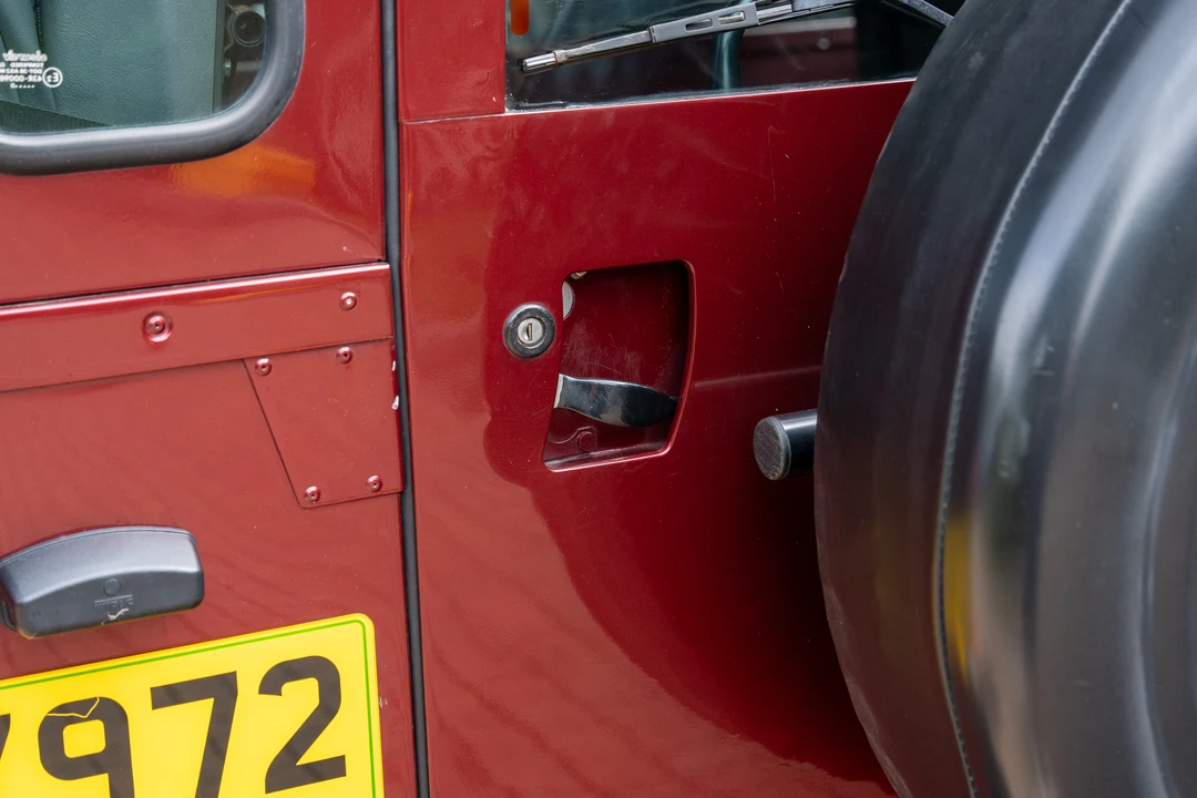 2001 Land Rover Defender 90 - Image 15 of 31