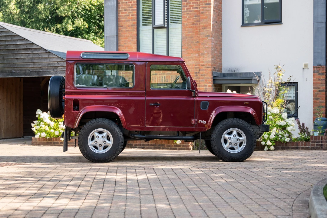 2001 Land Rover Defender 90 - Image 4 of 31