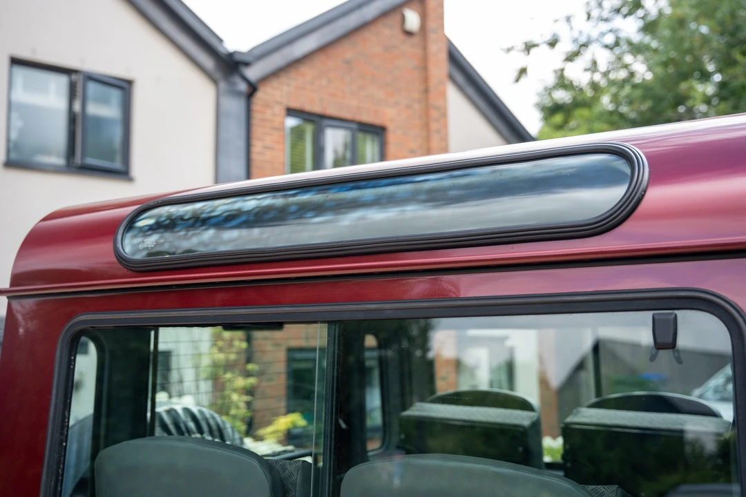 2001 Land Rover Defender 90 - Image 28 of 31