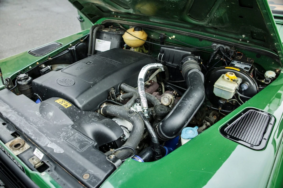 2001 Land Rover Defender 90 - Image 6 of 7