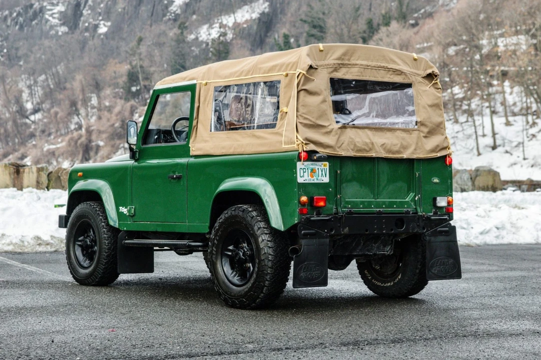 2001 Land Rover Defender 90 - Image 2 of 7