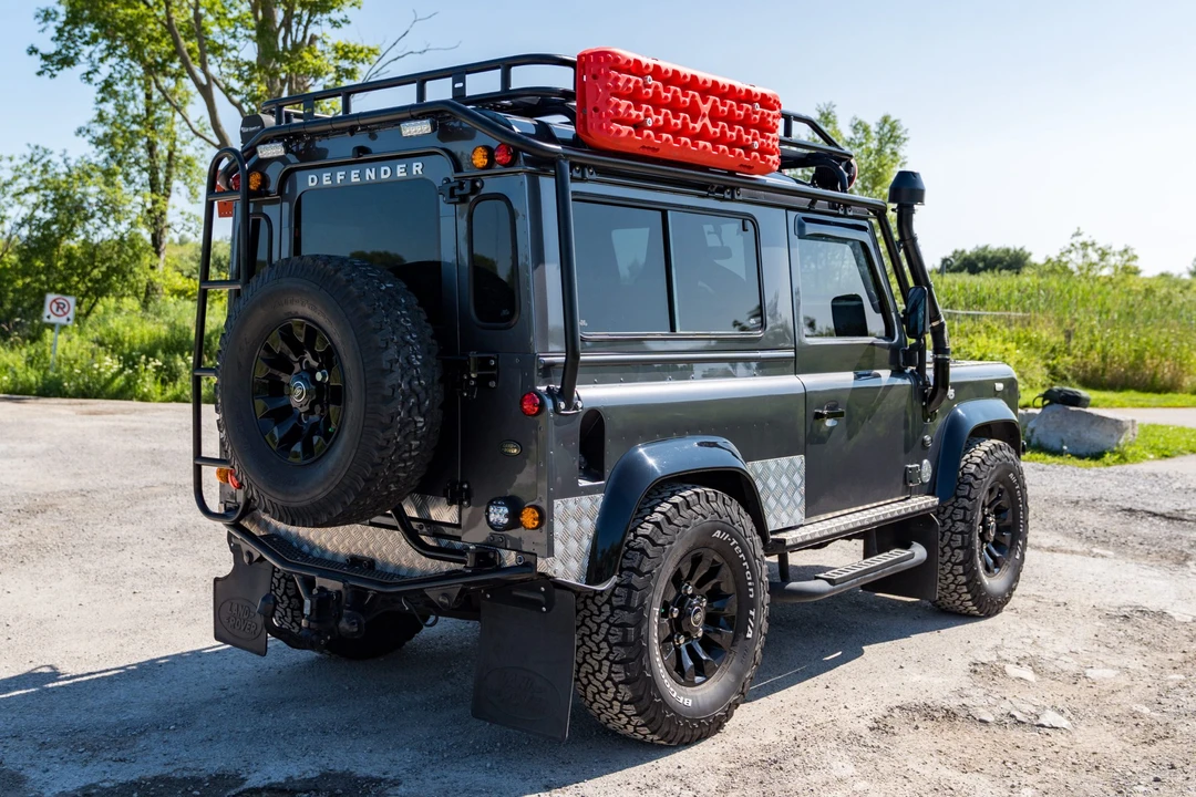 2001 Land Rover Defender 90 - Image 6 of 31
