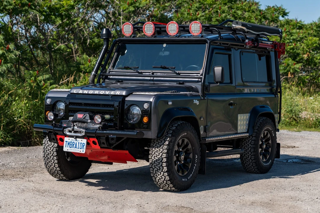 2001 Land Rover Defender 90 - Image 2 of 31