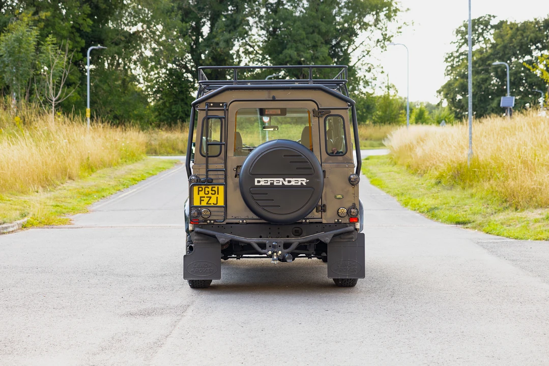 2001 Land Rover Defender 90 - Image 6 of 31