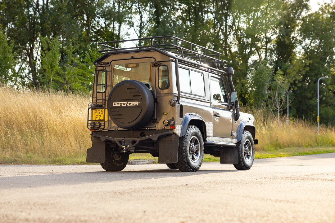2001 Land Rover Defender 90 - Image 7 of 31