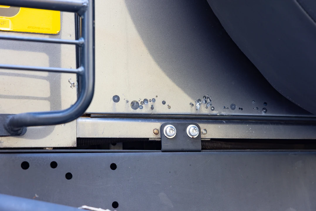 2001 Land Rover Defender 90 - Image 28 of 31