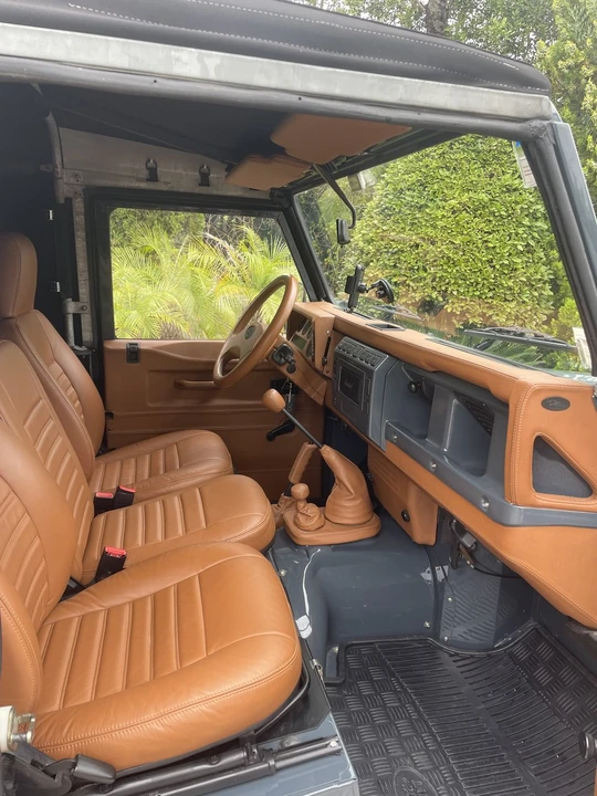 2001 Land Rover Defender 90 - Image 14 of 30