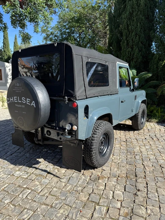 2001 Land Rover Defender 90 - Image 6 of 30
