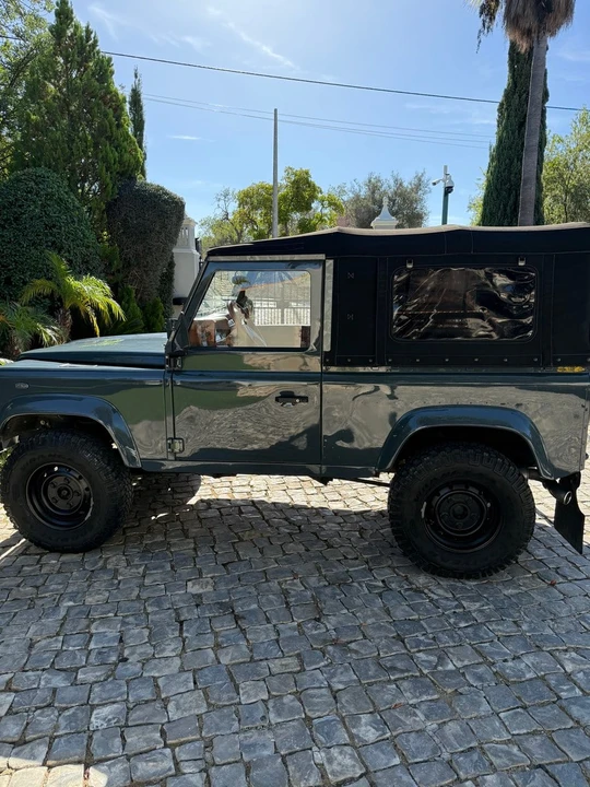 2001 Land Rover Defender 90 - Image 8 of 30