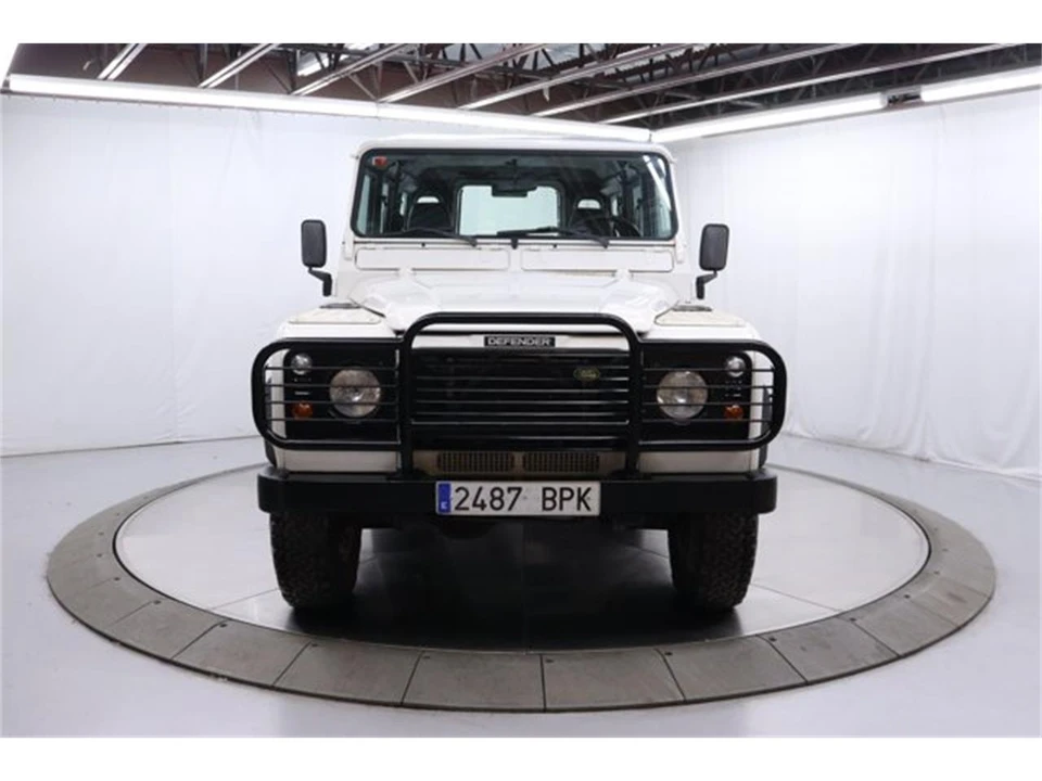2001 Land Rover Defender - Image 3 of 31