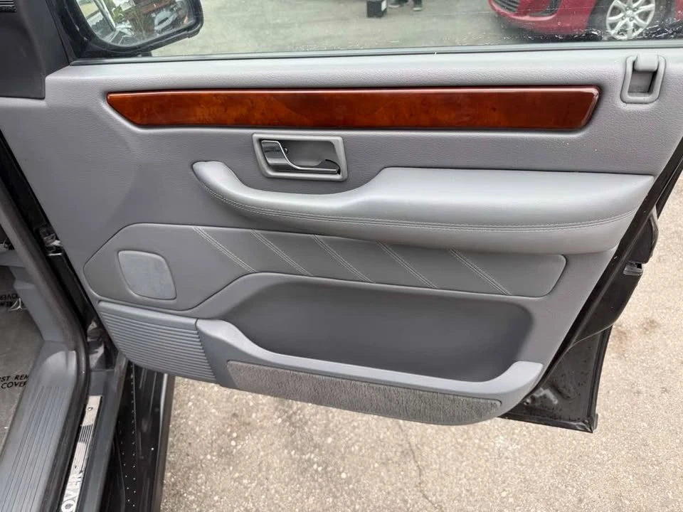 2001 Land Rover Range Rover P38A - Image 11 of 14