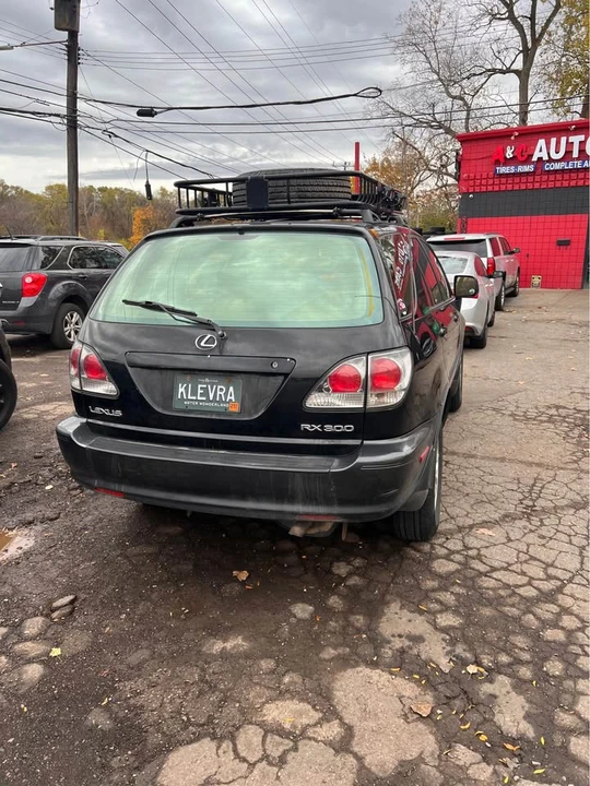 2001 Lexus RX 1st Gen - Image 2 of 4