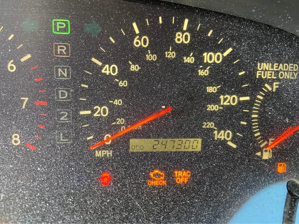 2001 Lexus ES 3rd Gen - Image 5 of 6