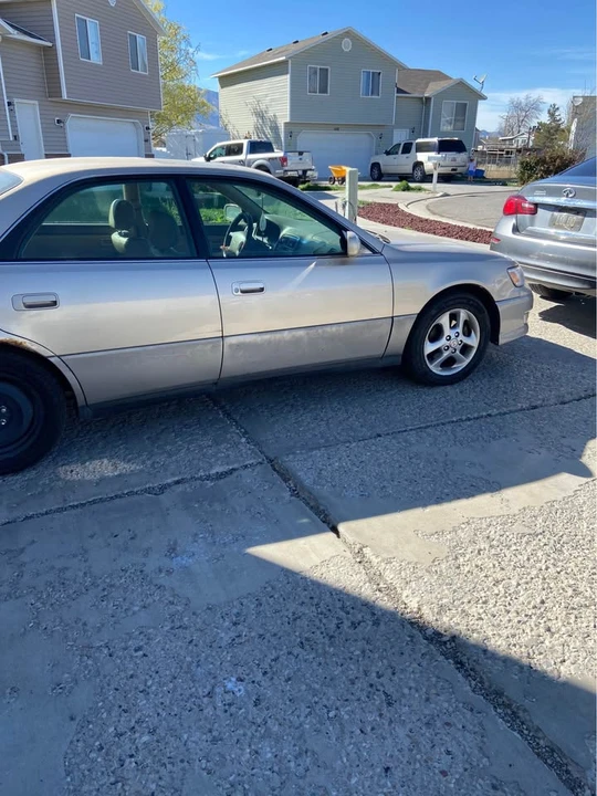 2001 Lexus ES 3rd Gen - Image 6 of 6