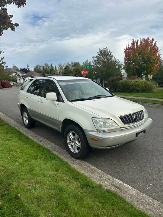 2001 Lexus RX 1st Gen - Image 2 of 10