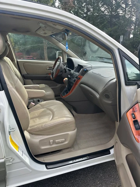 2001 Lexus RX 1st Gen - Image 9 of 10