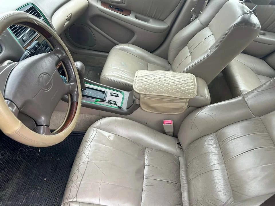 2001 Lexus ES 3rd Gen - Image 3 of 9
