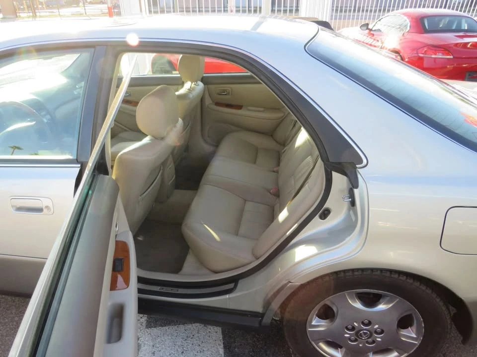 2001 Lexus ES 3rd Gen - Image 7 of 10