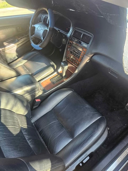 2001 Lexus ES 2nd Gen - Image 8 of 10