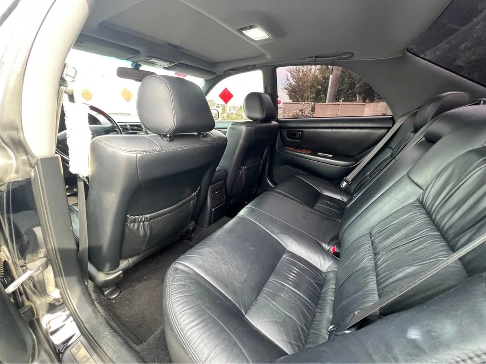 2001 Lexus ES 3rd Gen - Image 11 of 19
