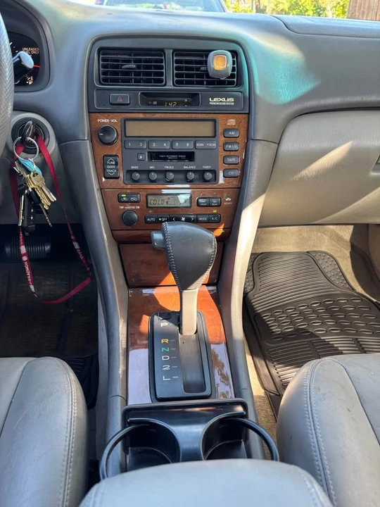 2001 Lexus ES 3rd Gen - Image 3 of 6