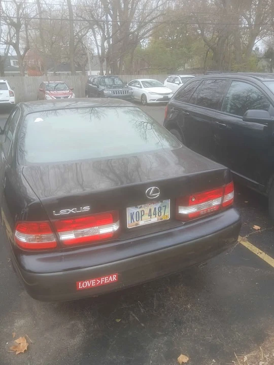 2001 Lexus ES 3rd Gen - Image 8 of 8