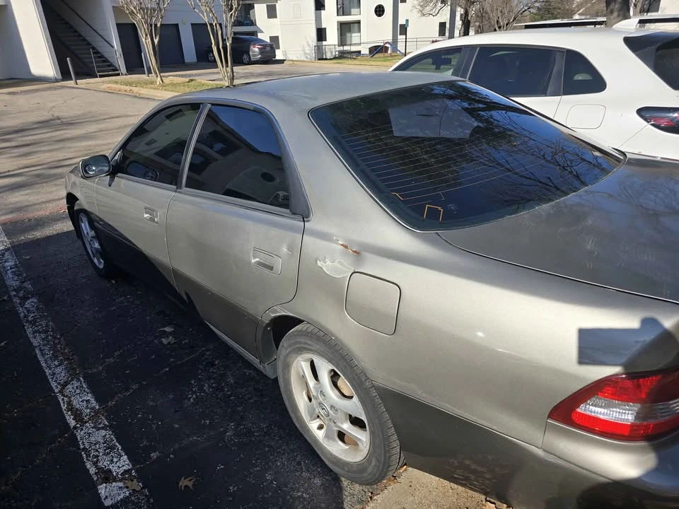 2001 Lexus ES 3rd Gen - Image 4 of 7