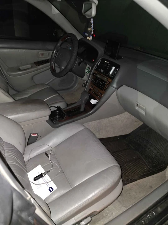 2001 Lexus ES 3rd Gen - Image 7 of 7