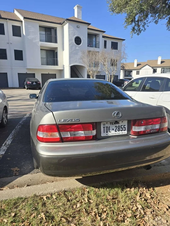 2001 Lexus ES 3rd Gen - Image 5 of 7