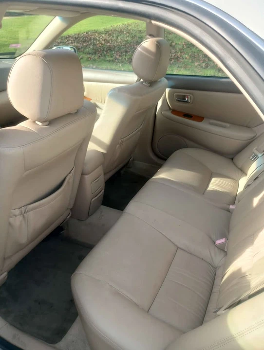 2001 Lexus ES 3rd Gen - Image 6 of 10
