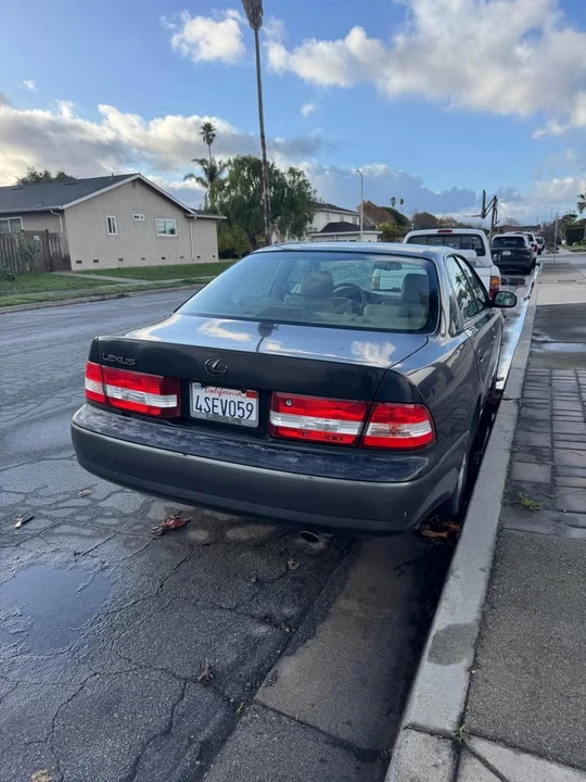 2001 Lexus ES 3rd Gen - Image 3 of 5