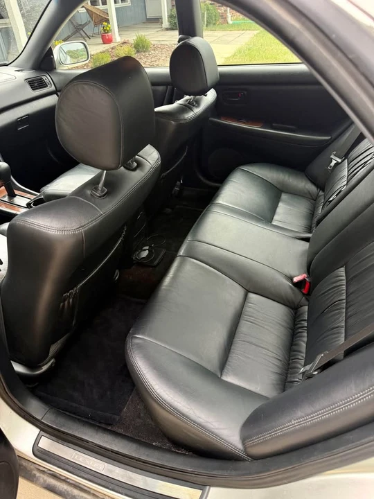 2001 Lexus ES 3rd Gen - Image 11 of 11