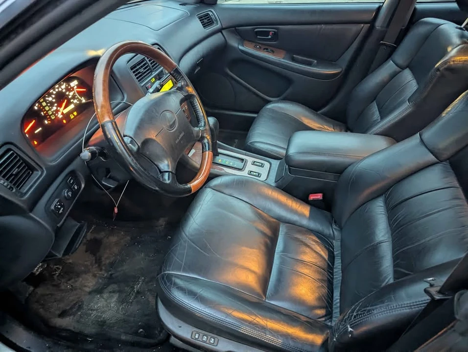 2001 Lexus ES 3rd Gen - Image 7 of 16
