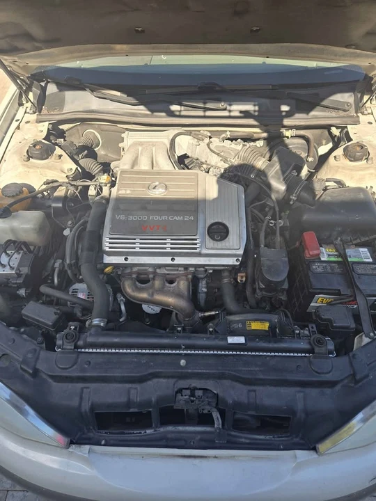 2001 Lexus ES 2nd Gen - Image 8 of 8