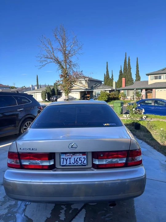 2001 Lexus ES 3rd Gen - Image 4 of 14
