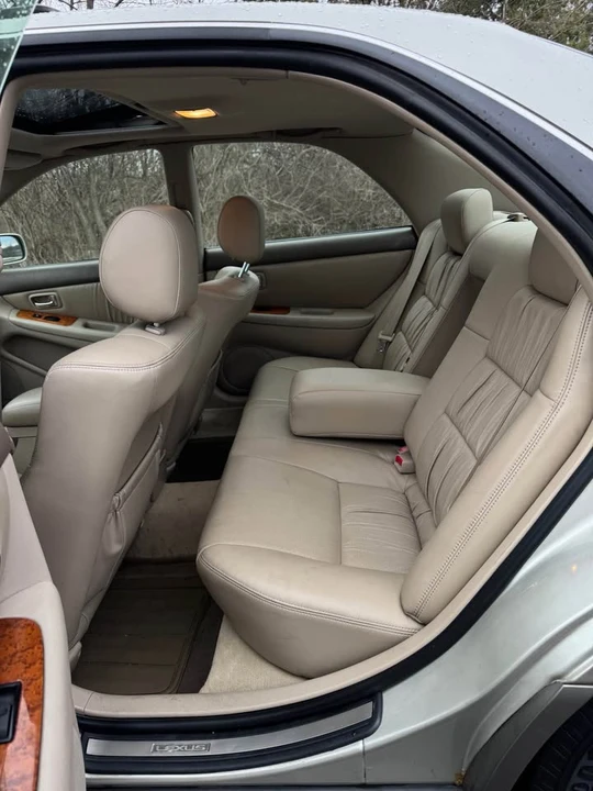 2001 Lexus ES 3rd Gen - Image 12 of 19