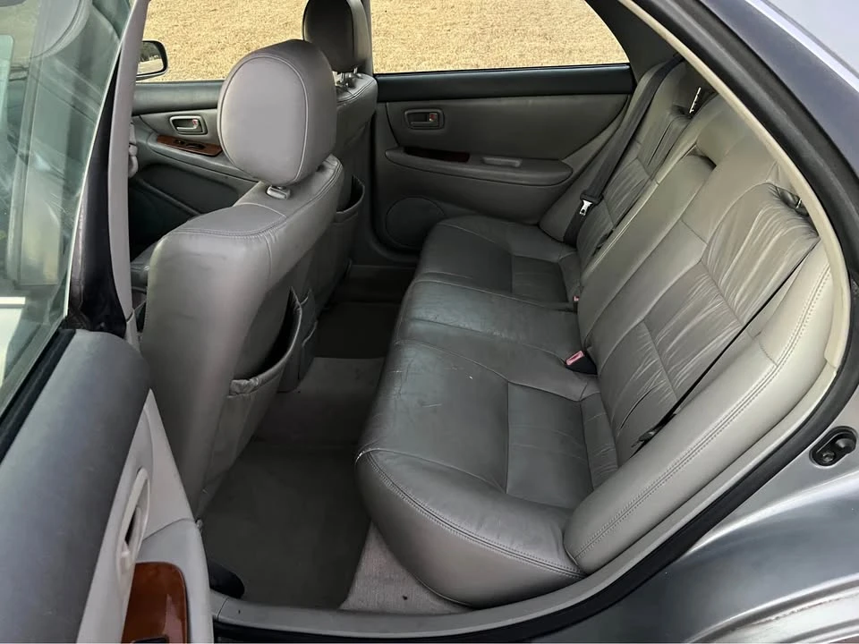 2001 Lexus ES 2nd Gen - Image 7 of 9