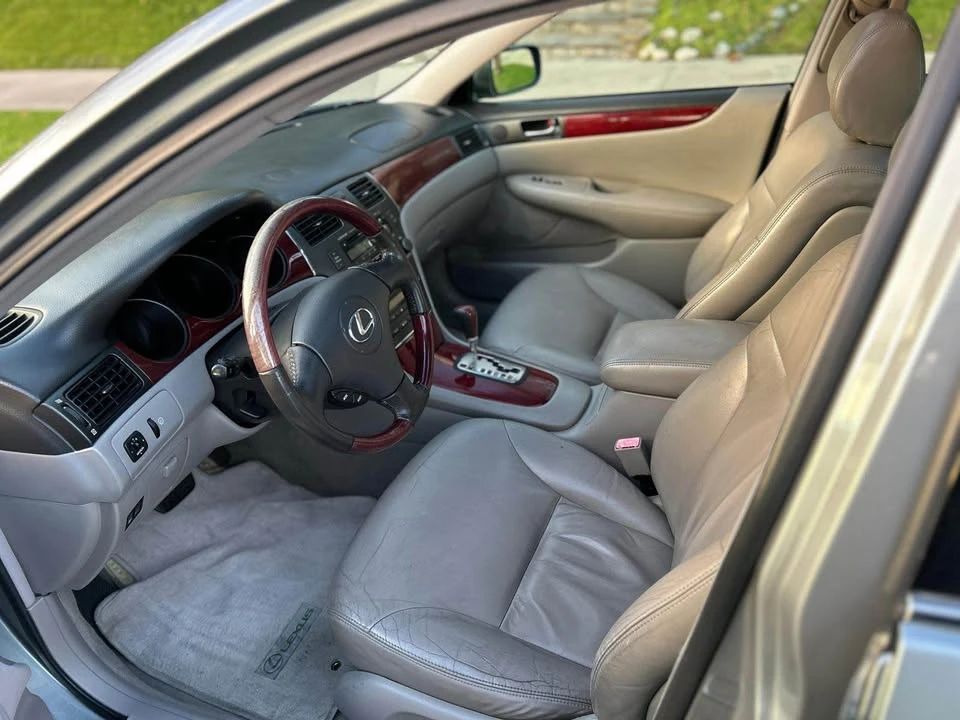 2001 Lexus ES 2nd Gen - Image 6 of 20