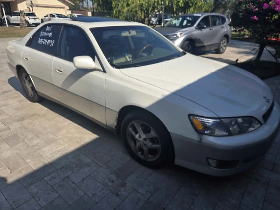 2001 Lexus ES 2nd Gen - Image 2 of 8
