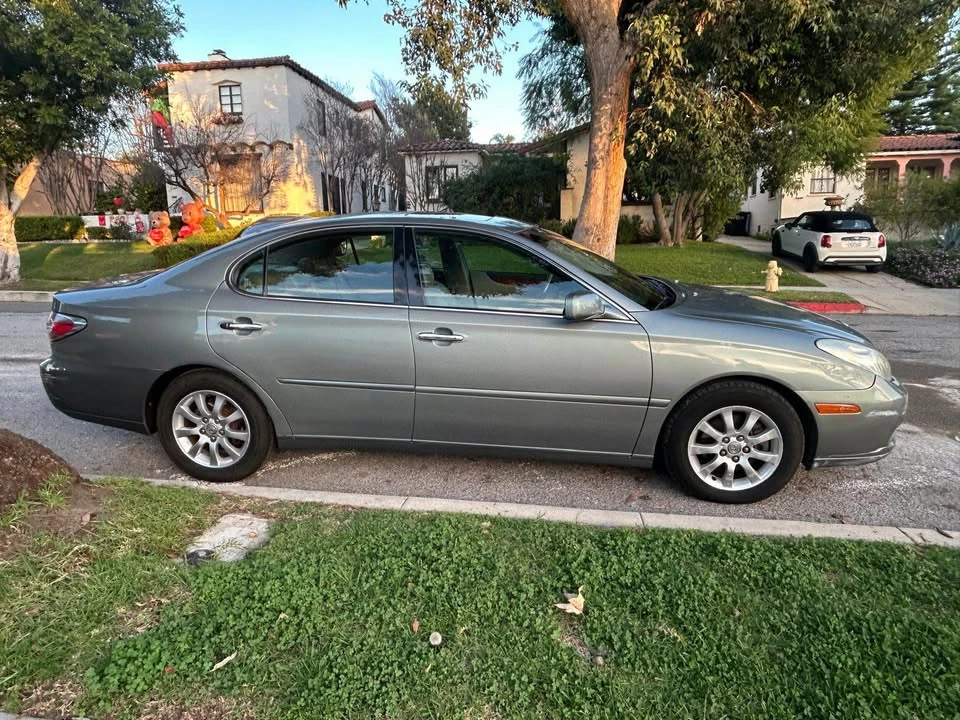 2001 Lexus ES 2nd Gen - Image 15 of 20