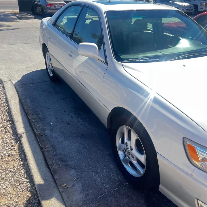 2001 Lexus ES 3rd Gen - Image 3 of 6