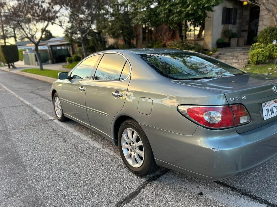 2001 Lexus ES 2nd Gen - Image 2 of 20