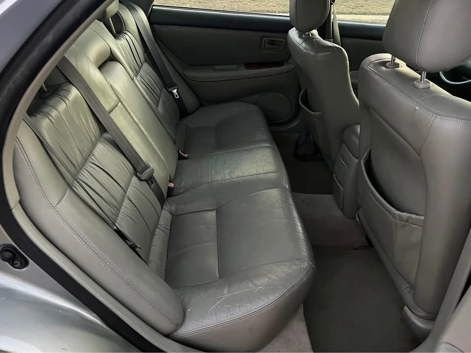 2001 Lexus ES 2nd Gen - Image 9 of 9