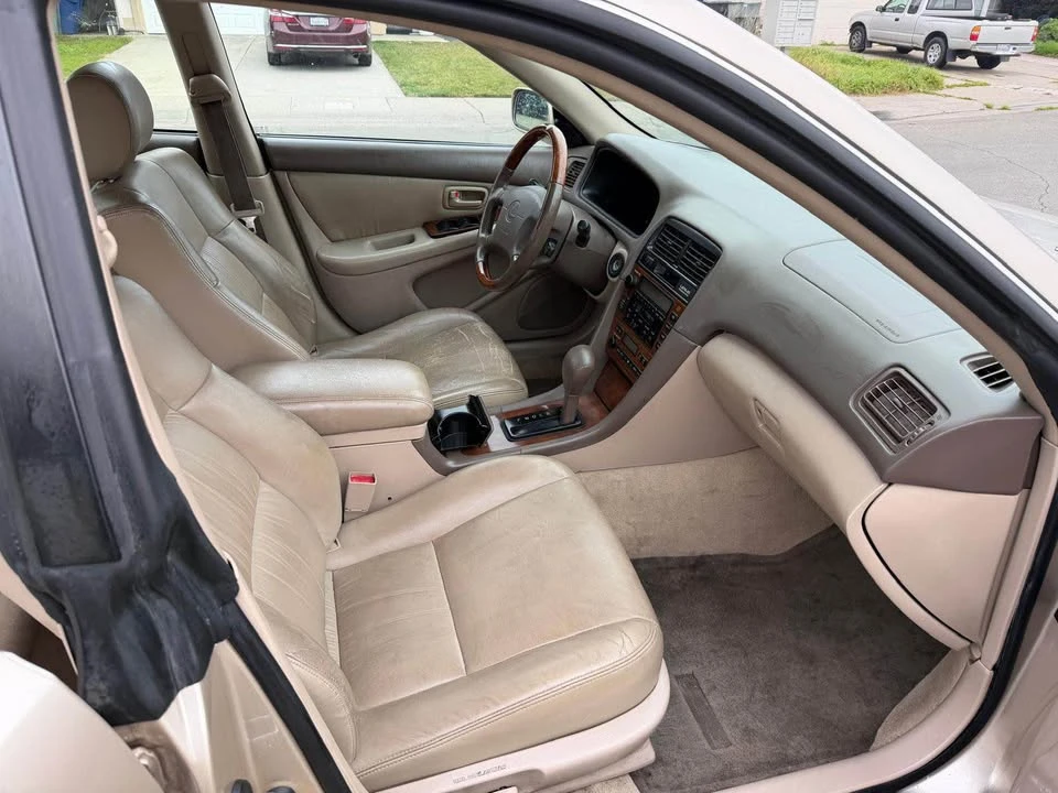 2001 Lexus ES 3rd Gen - Image 4 of 12