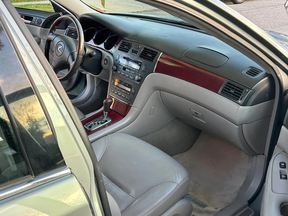 2001 Lexus ES 2nd Gen - Image 20 of 20